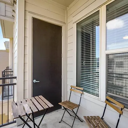 1Brmodern Retreat-Mins To Med Center Apartment